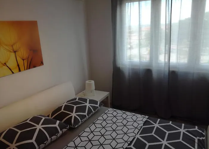 Niki * Pula